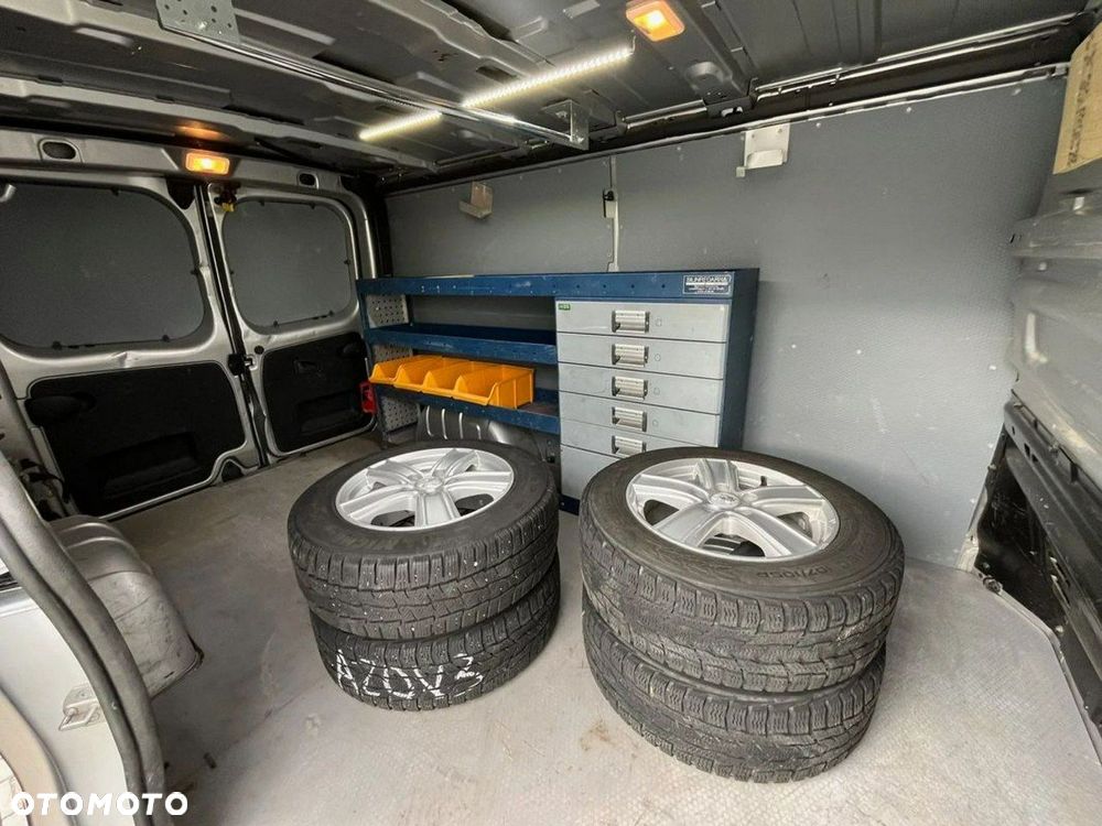 Renault Trafic - 15
