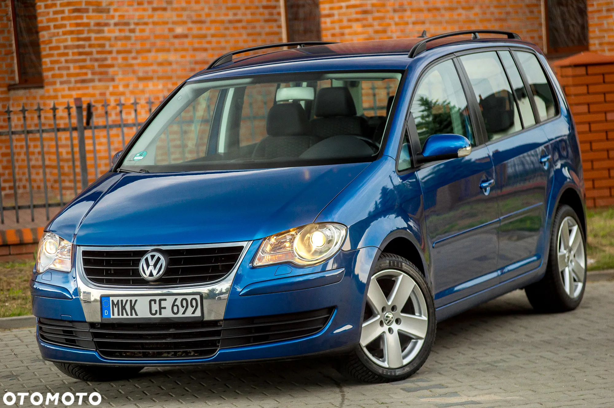 Volkswagen Touran 2.0 TDI DPF Highline - 6