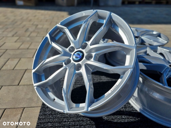 Volvo 18" Felgi alu nowe 5x108 EX30 XC60 S60 V40 V50 S80 C30 V70 XC90