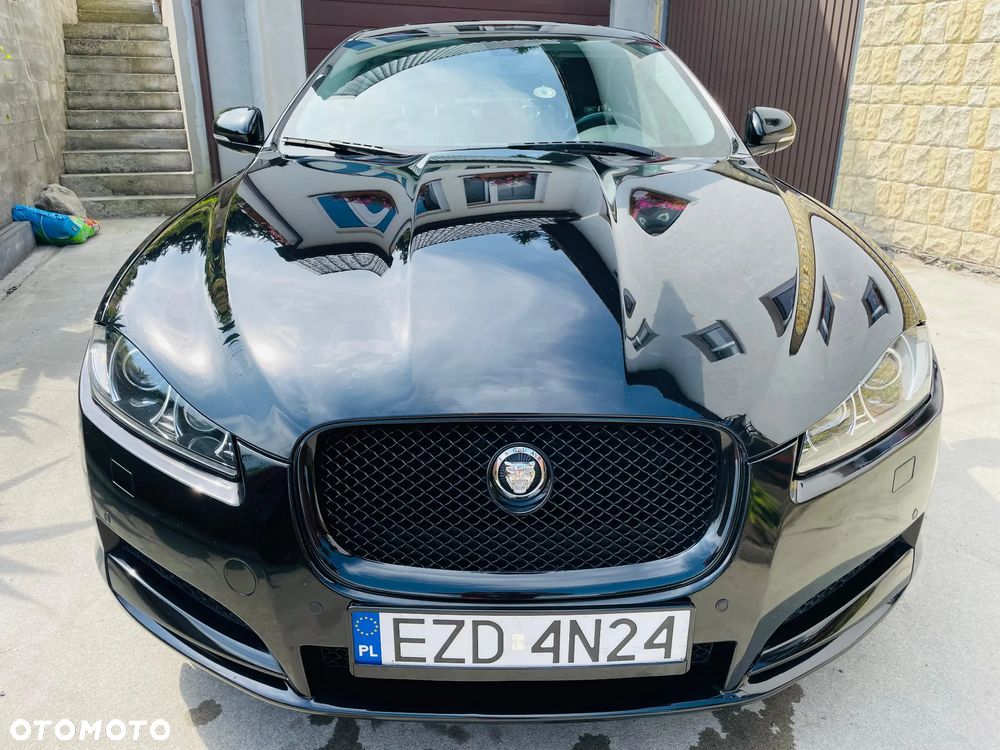 Jaguar XF - 11