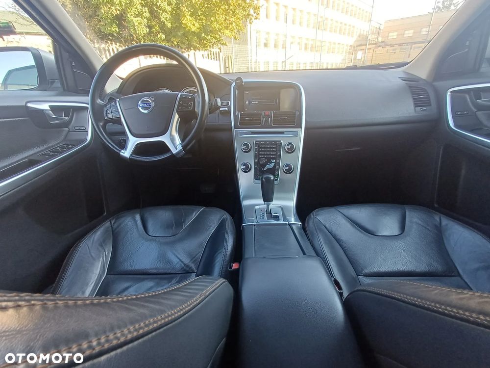 Volvo XC 60 2.4D AWD Momentum - 13