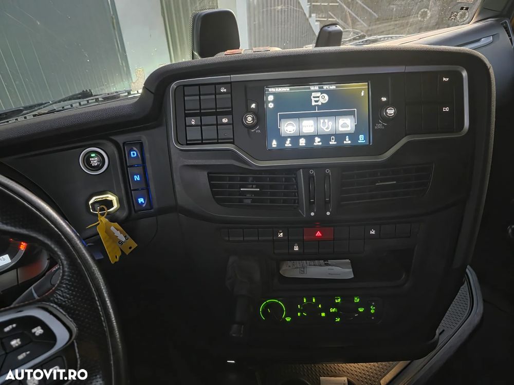 Iveco Stralis Hi-Way - 18