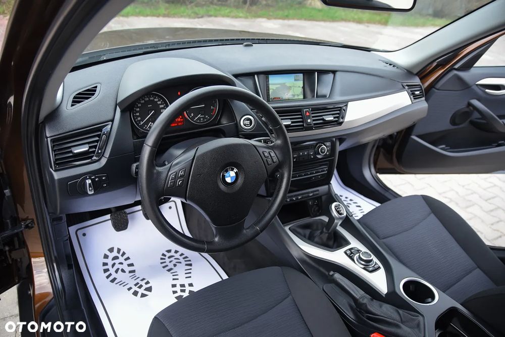 BMW X1 sDrive18d - 28