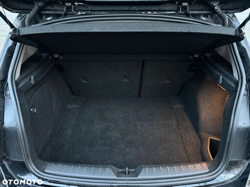 BMW Seria 1 116d DPF - 12