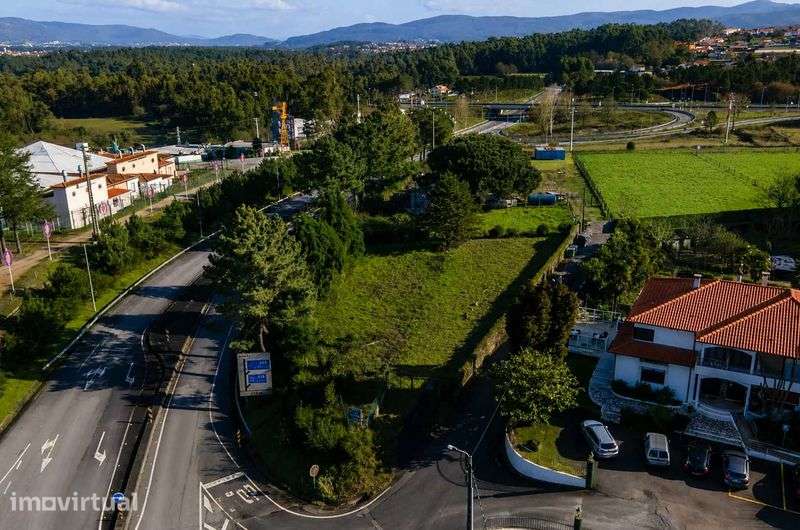 Terreno com 22.000 m2 em frente à A28 nó de Antas, Esposende - Grande imagem: 2/5