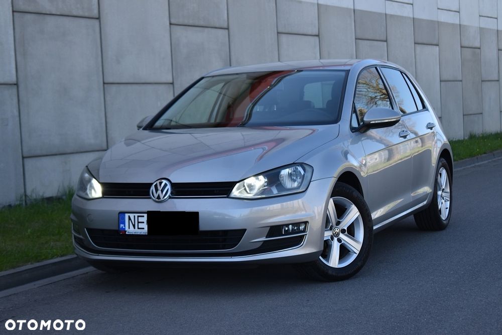 Volkswagen Golf - 1