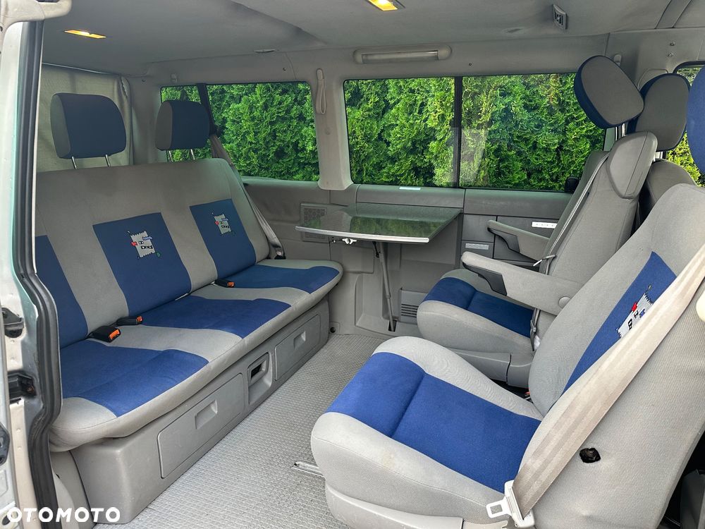 Volkswagen Multivan - 23