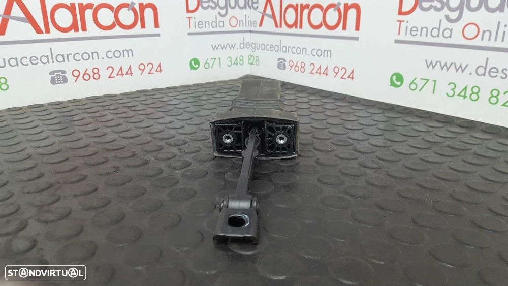 RETENTOR DA PORTA DIANTEIRA DIREITA AUDI A5 COUPE (8T) 2.7 TDI - 3