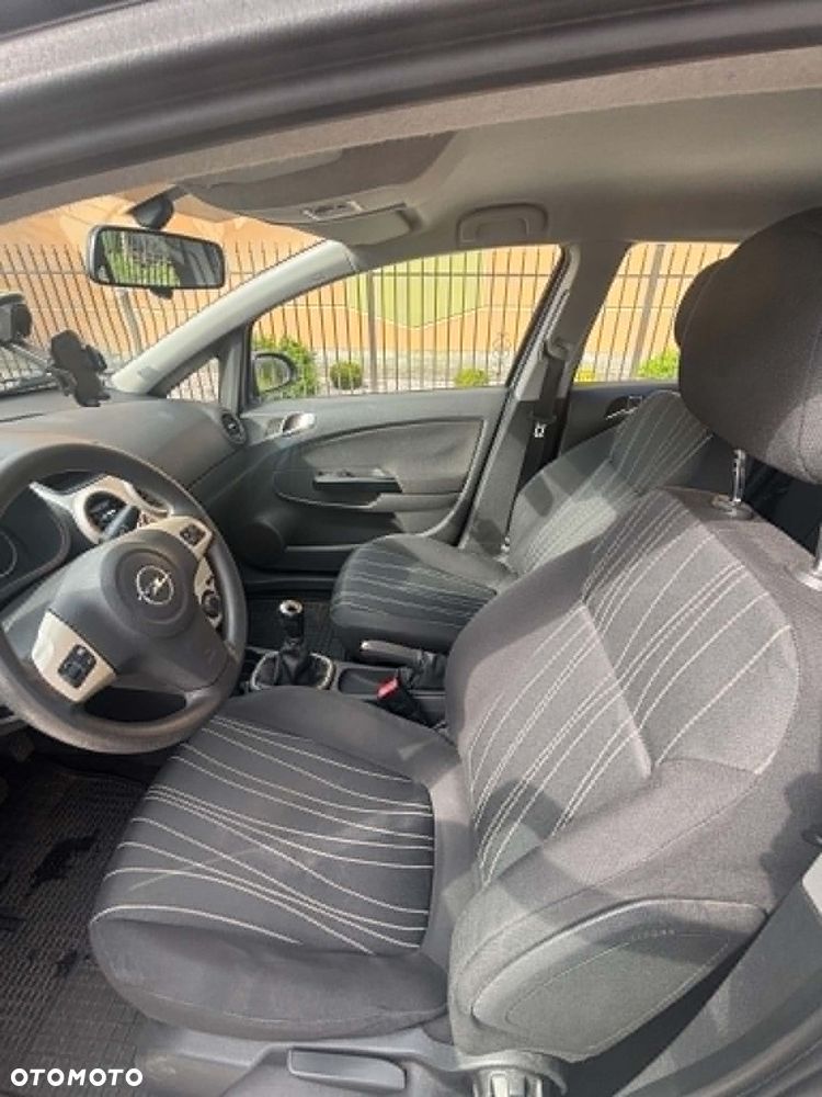 Opel Corsa 1.2 16V Enjoy - 9