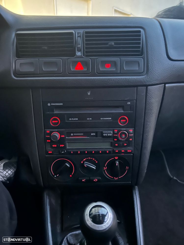 VW Golf 1.4i 25 Anos - 9