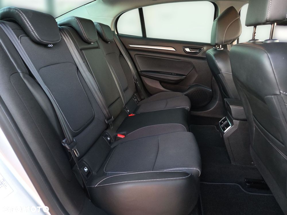 Renault Megane 1.3 TCe Techno - 11