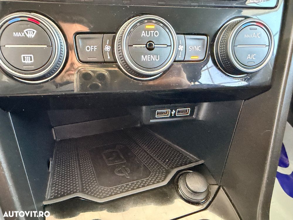 Volkswagen T-Roc 1.0 TSI OPF Style - 17