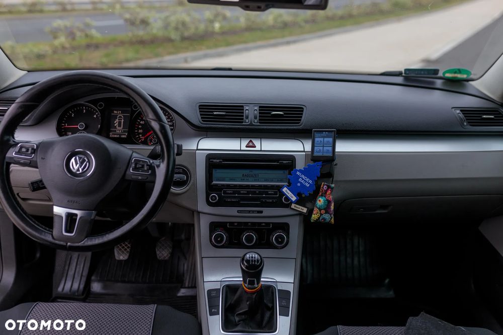 Volkswagen Passat - 6
