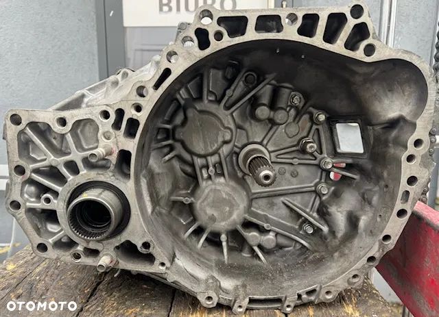 SKRZYNIA 6 BIEGÓW Toyota Rav4 2,2 D4D 4x4 - 1