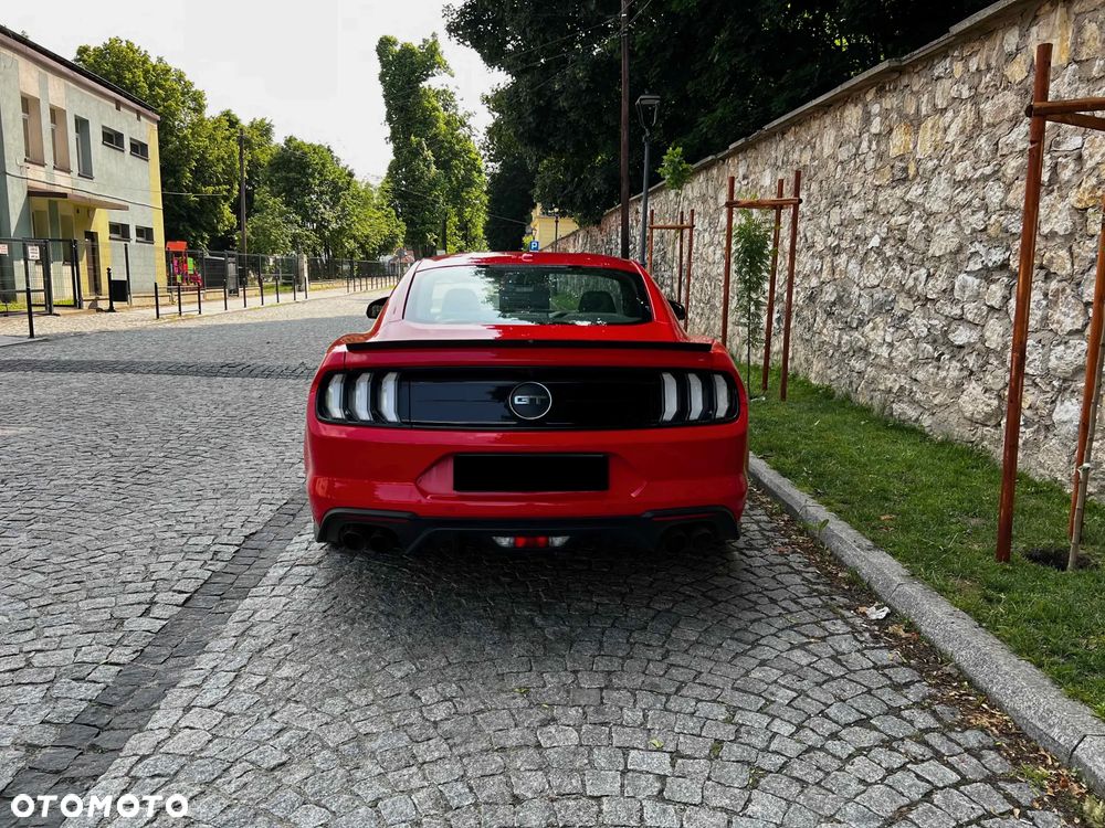 Ford Mustang - 4