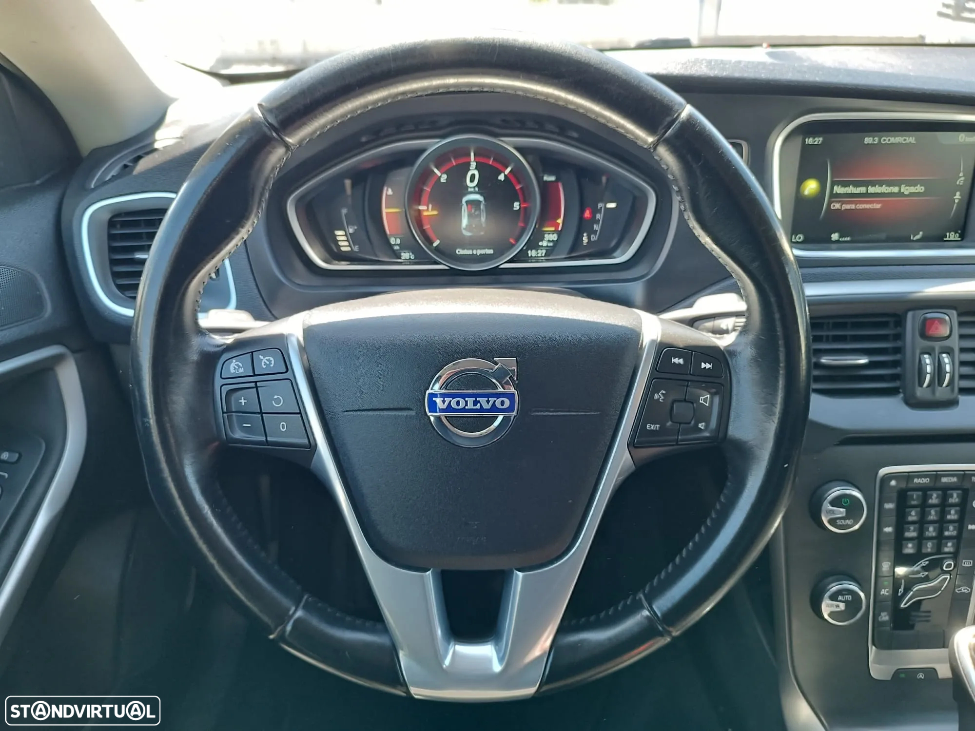 Volvo V40 1.6 D2 Momentum Powershift Eco - 16