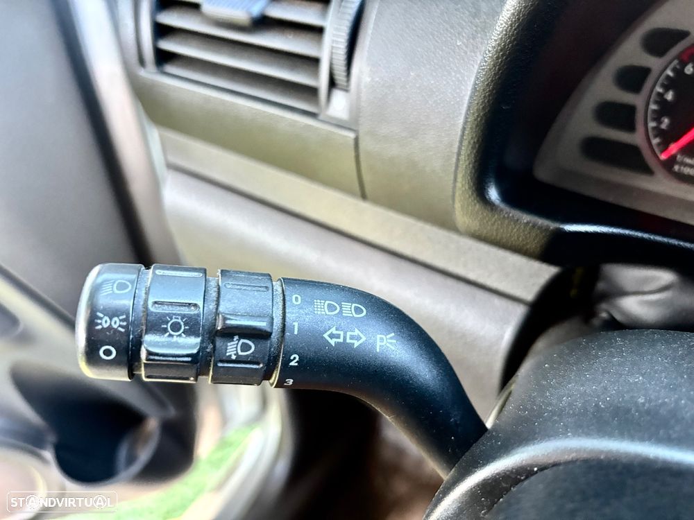 VW Fox 1.2 T.Liso - 9