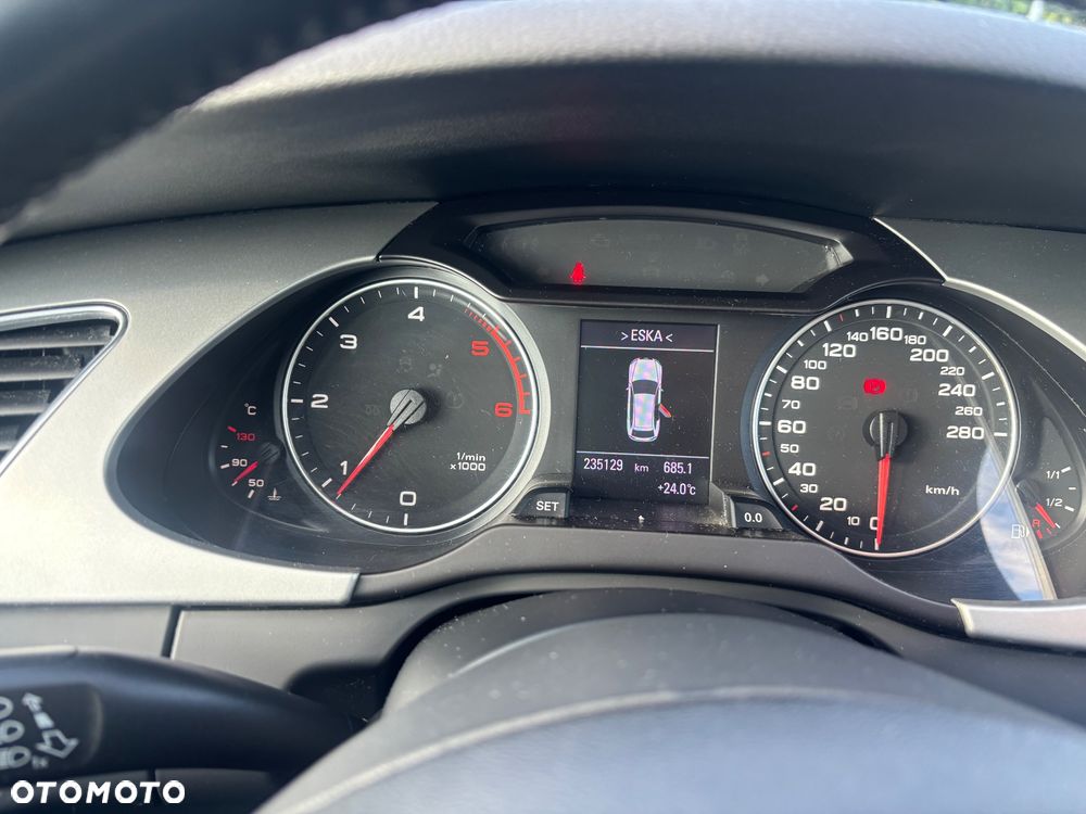 Audi A4 Avant 2.0 TDI - 10