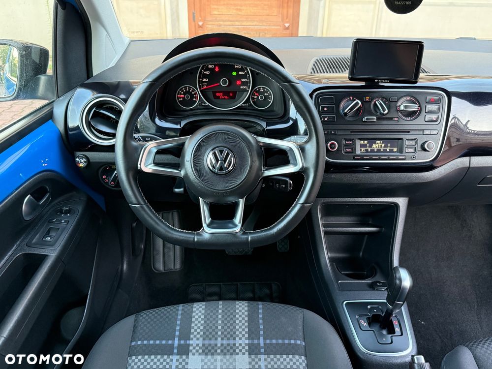 Volkswagen up! - 33