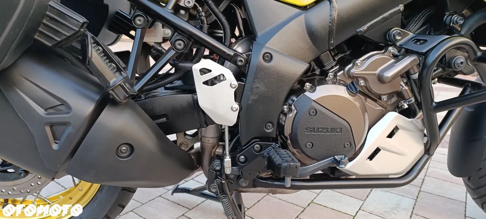 Suzuki V-STROM - 22