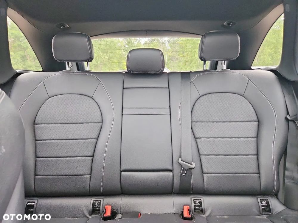 Mercedes-Benz GLC 300 4Matic 9G-TRONIC - 9