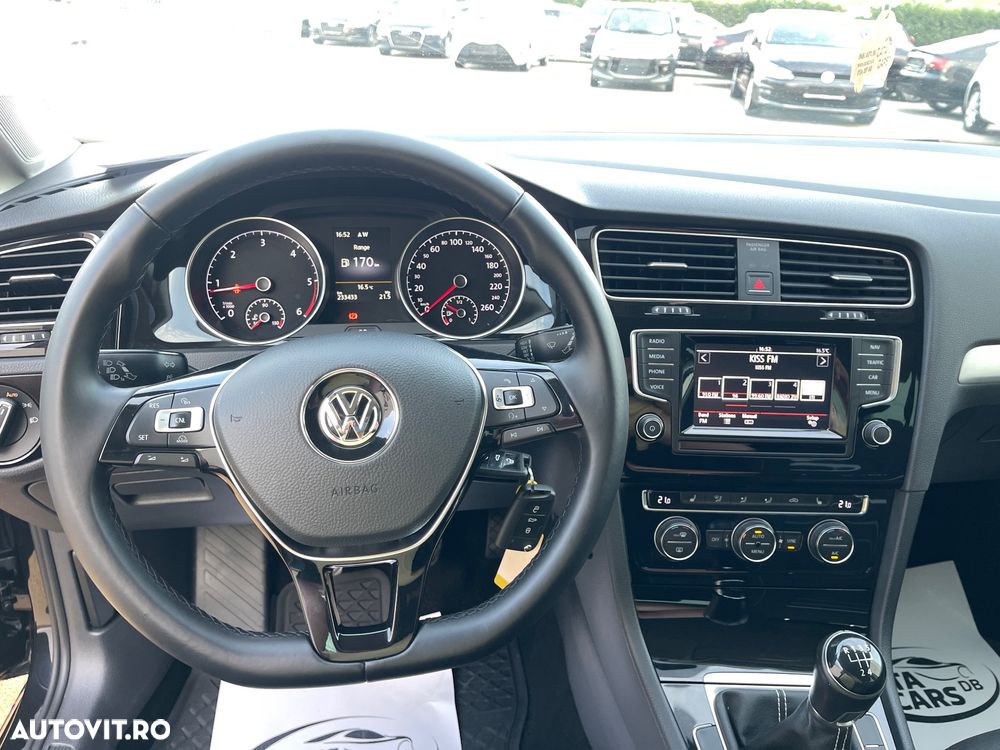 Volkswagen Golf 1.6 TDI BlueMotion Technology Cup - 36