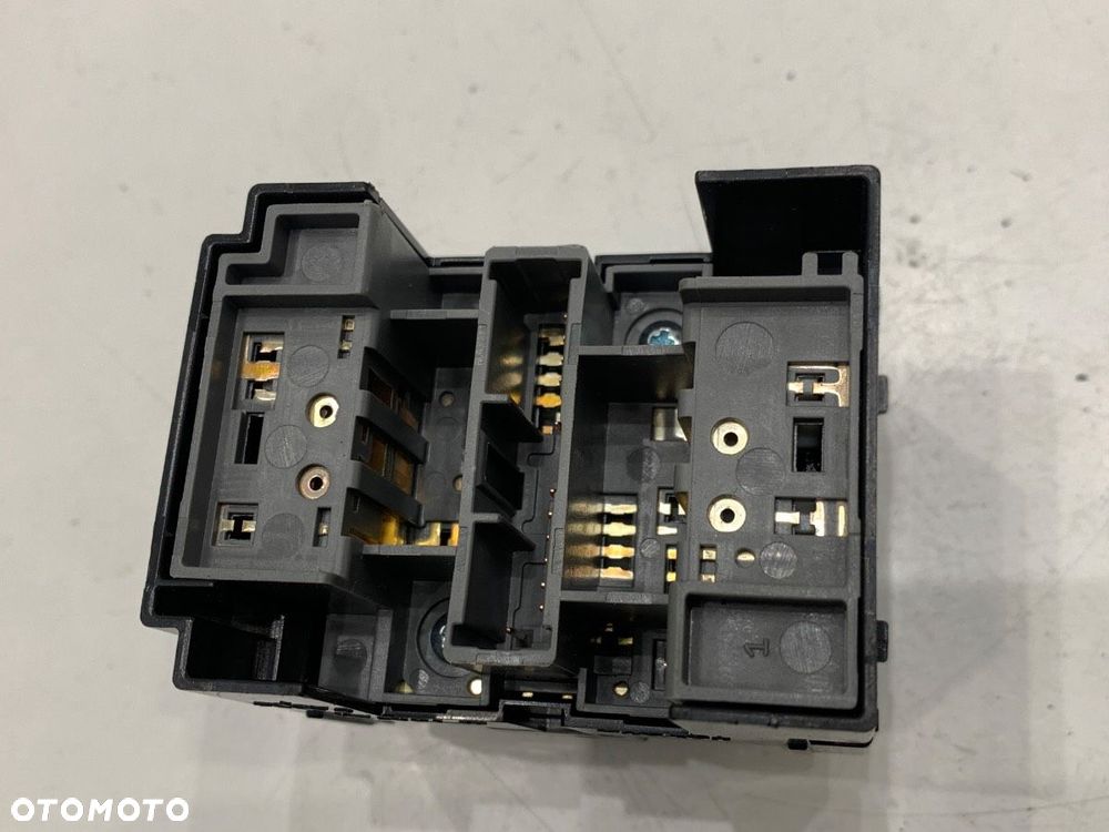 PRZEŁĄCZNIK REGULACJI LUSTEREK  LEXUS NX (_Z1_) 2014 - 2022 300h AWD (AYZ15_) 114 kW [155 KM] - 4