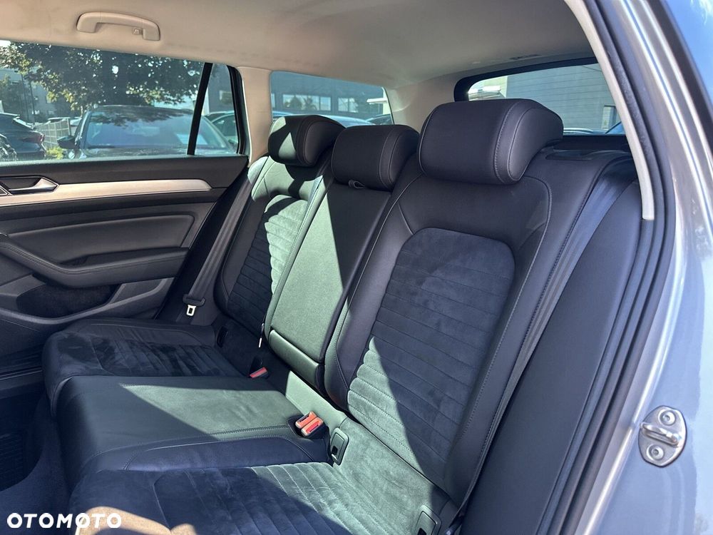 Volkswagen Passat - 38