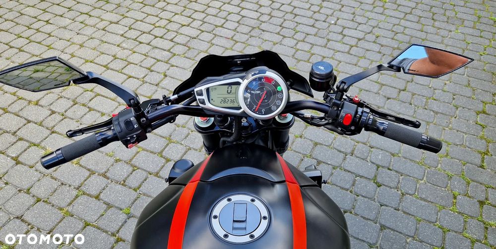 Triumph Speed Triple - 8