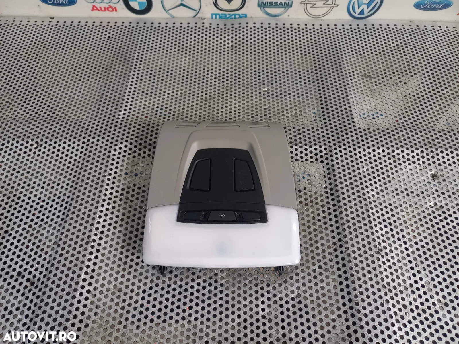 Plafoniera Fata Bmw F30 F31 Originala - Dezmembrari Arad - 6