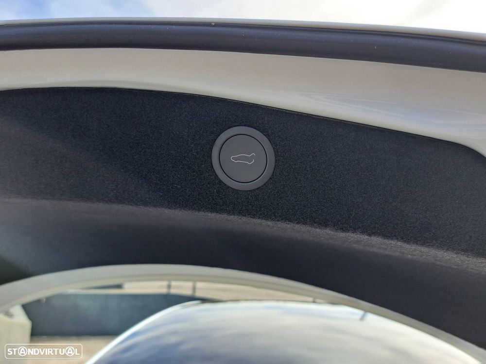 Tesla Model 3 Tração Traseira Premium - 43