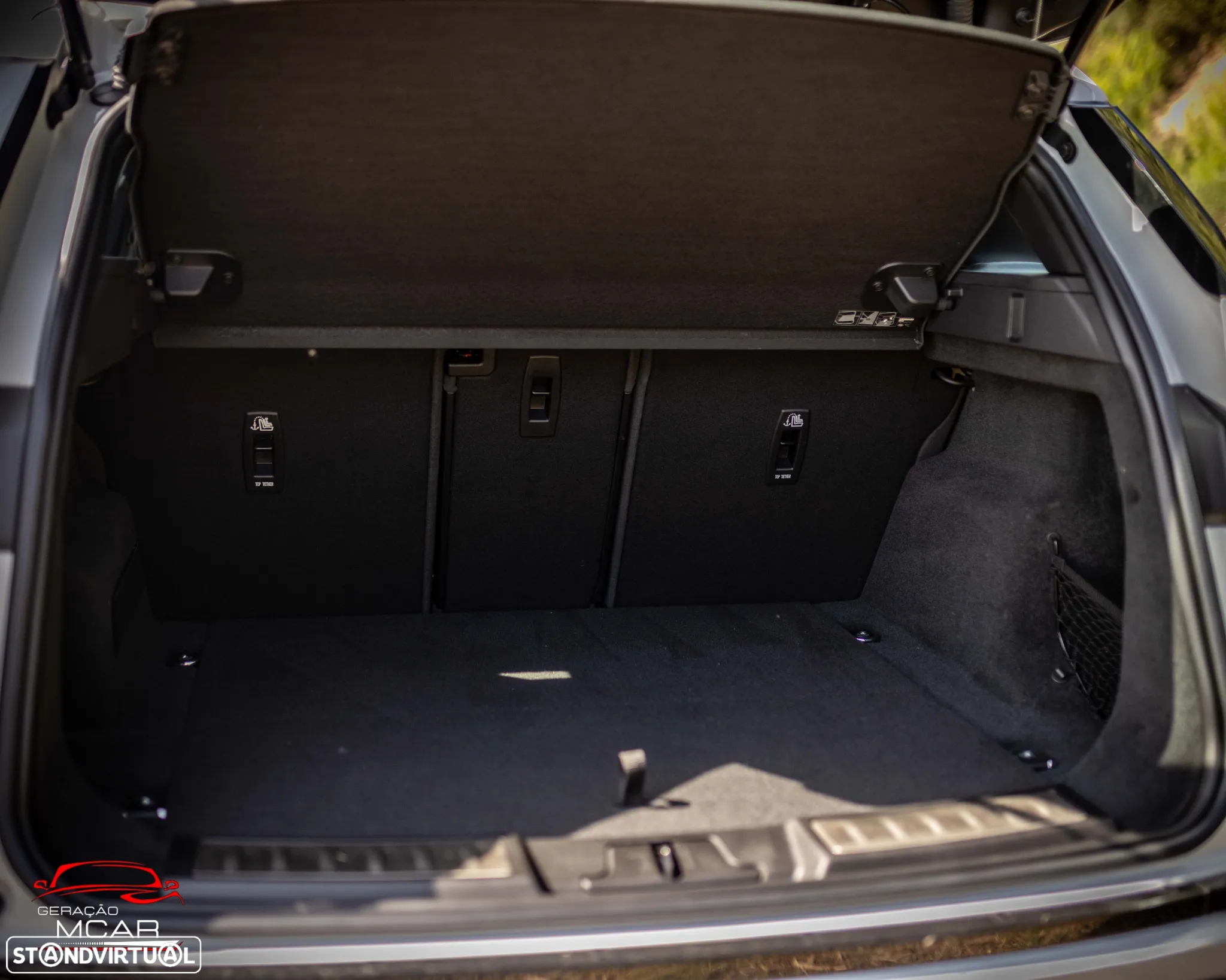 Land Rover Range Rover Evoque P300e R-Dynamic S - 11