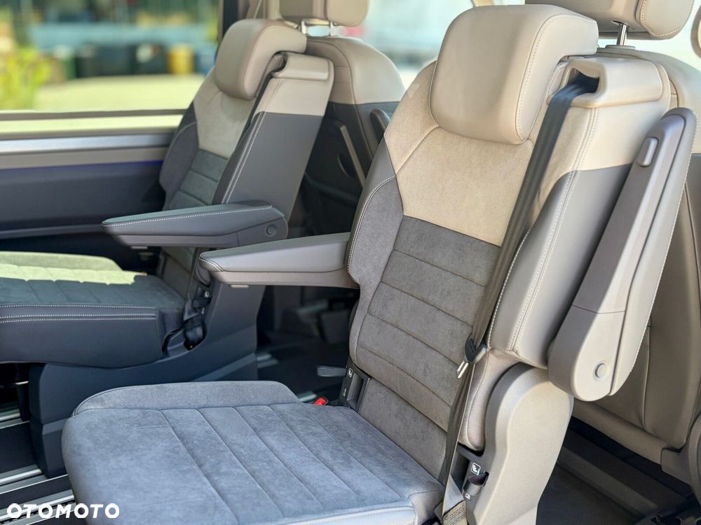 Volkswagen multivan Life L2 silnik: 2,0 l TDI SCR 150 KM / skrzynia biegów: 7-biegowa DSG rozstaw osi: 3124 mm - 12