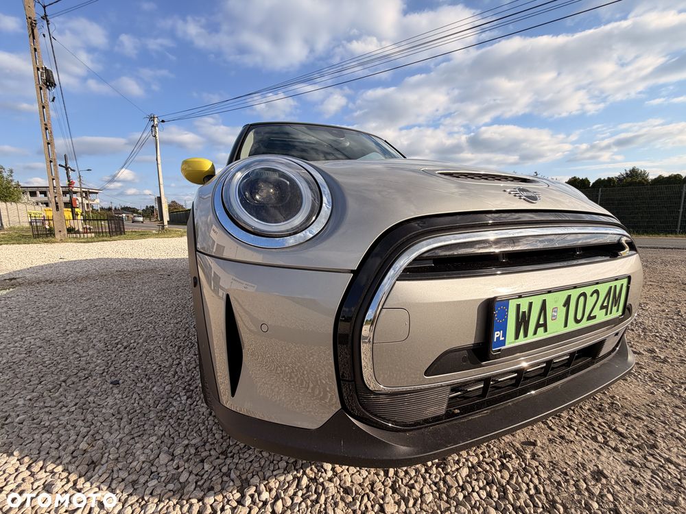 MINI Cooper SE Essential Trim - 6
