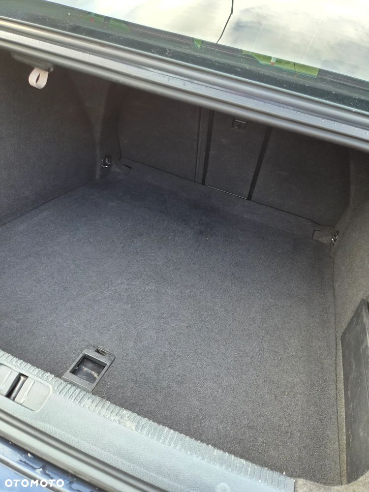 Volkswagen Passat CC - 8