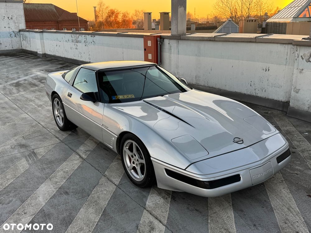 Chevrolet Corvette - 5