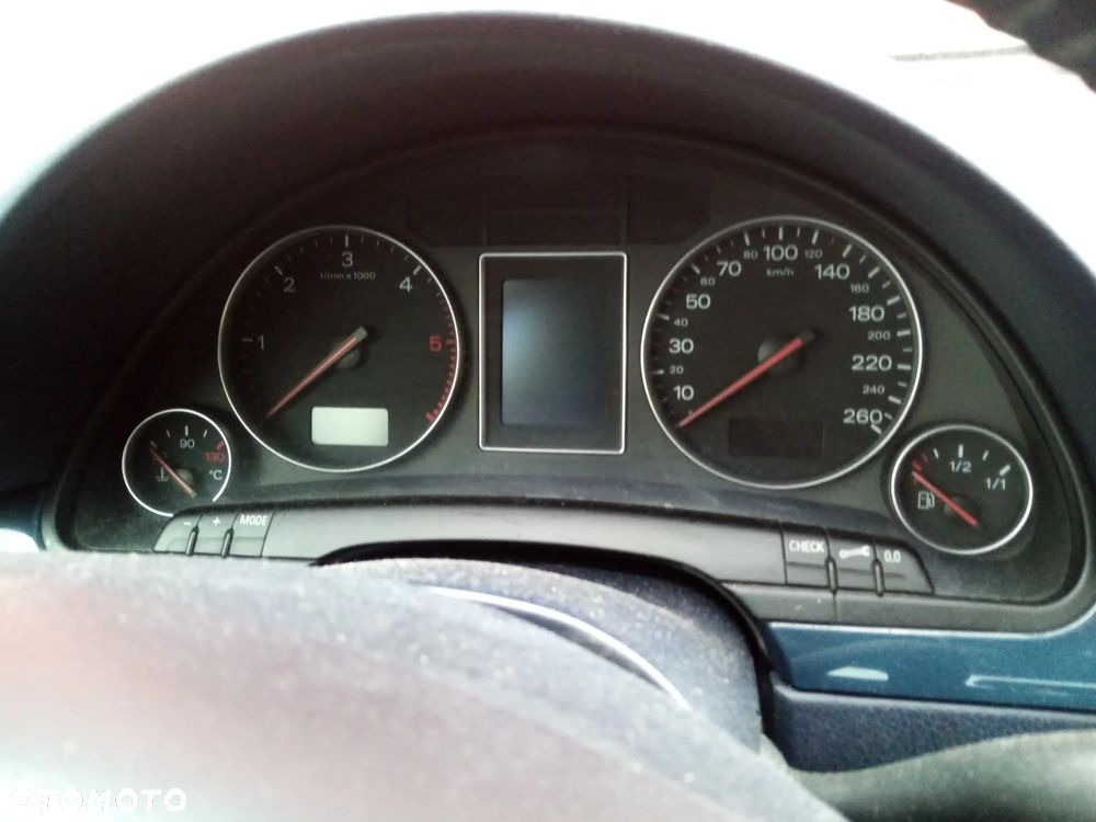 AUDI A4 B6 1.9 TDI AVB - BLOTNIK PRZÓD LEWY PRAWY LY7R - 28