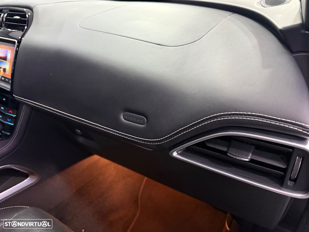 Jaguar F-Pace 2.0 i4D R-Sport Aut. - 32