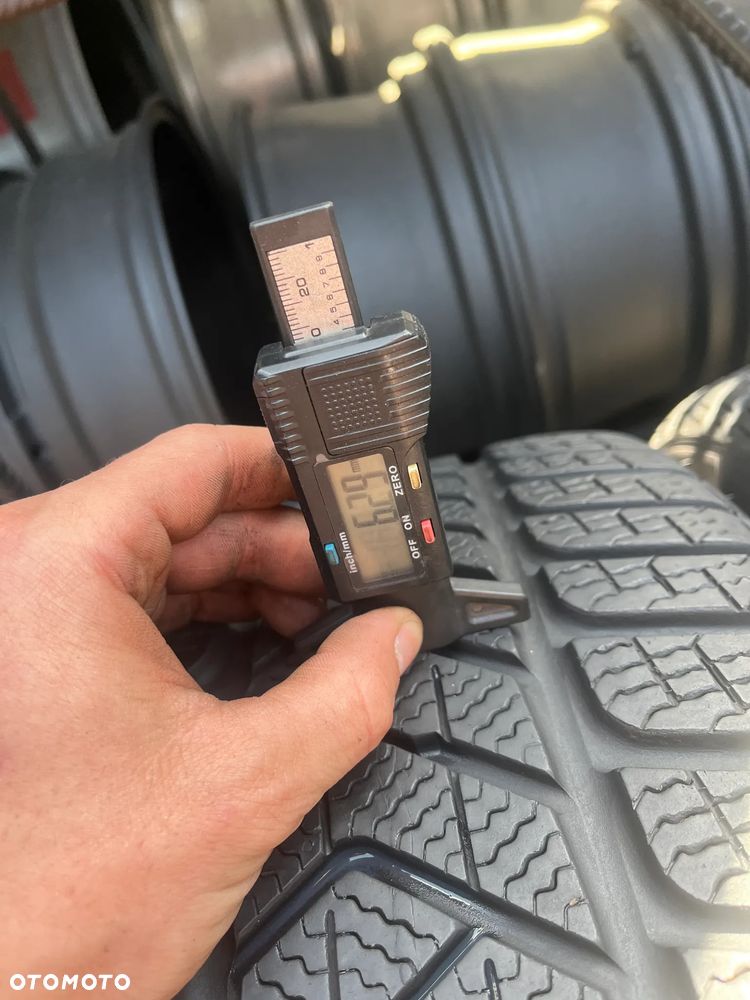 245 40 18 Pirelli Sottozero 3 2szt. AO Zima - 4