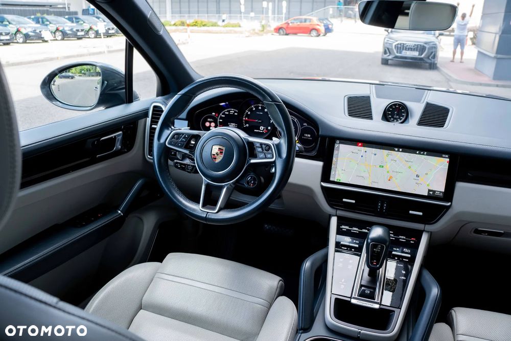 Porsche Cayenne Standard - 23