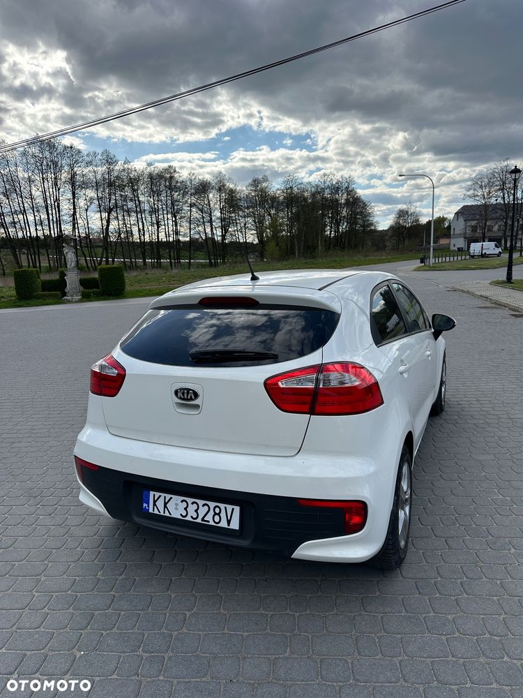 Kia Rio - 5