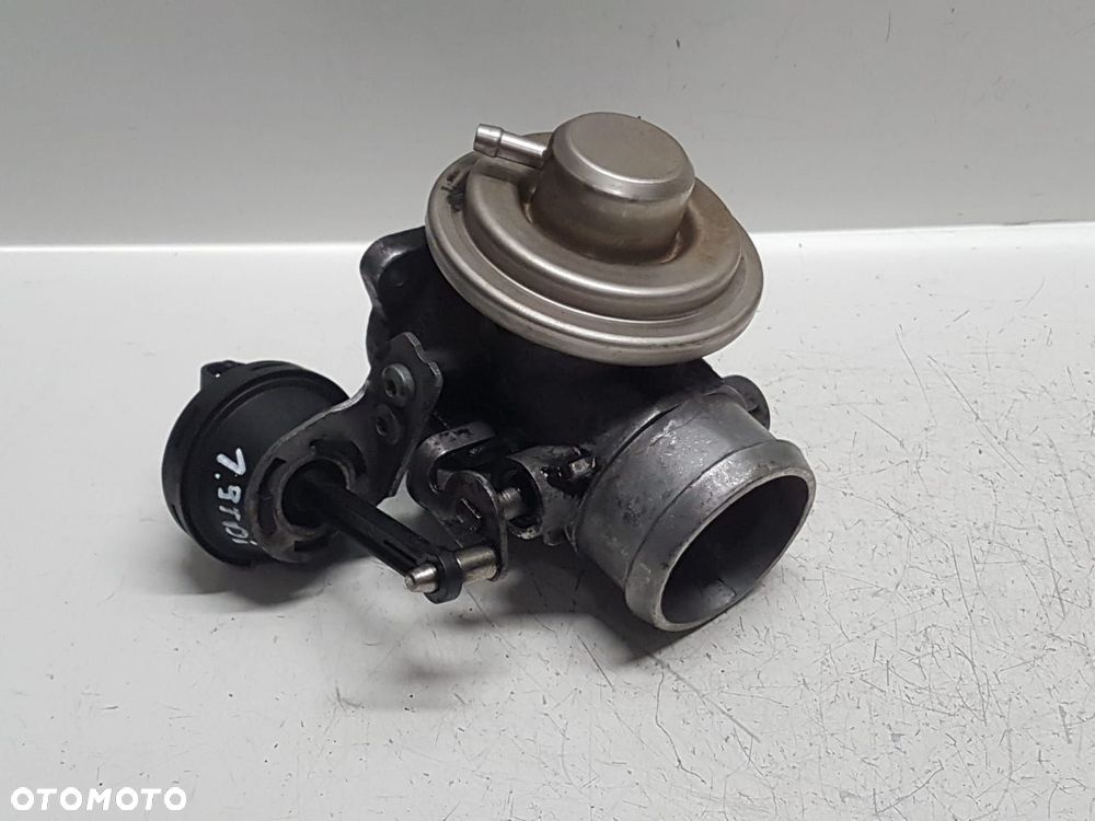 FABIA POLO 1.9 TDI 101KM ZAWÓR EGR 038131501M - 1