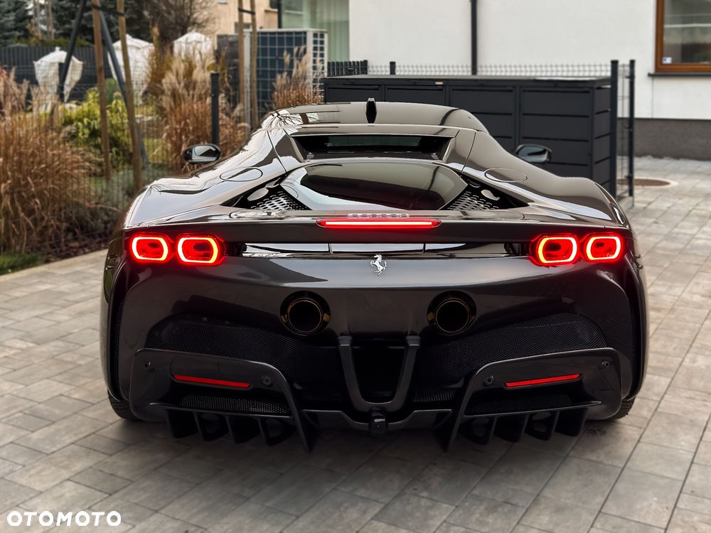 Ferrari SF90 Stradale - 4
