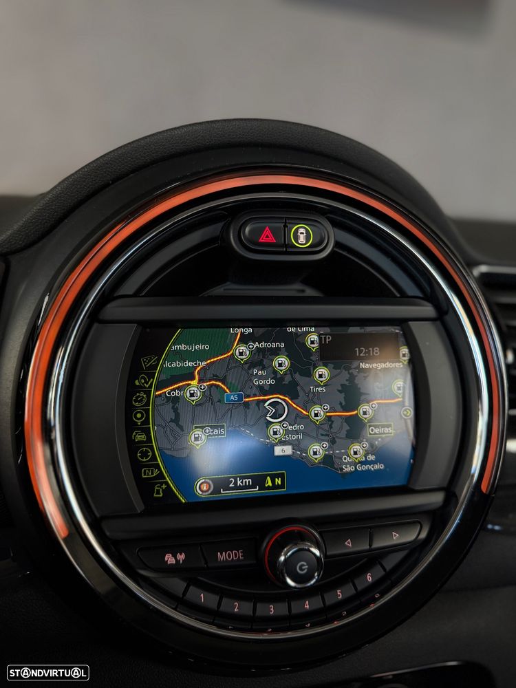 MINI Clubman Cooper Essential - 23