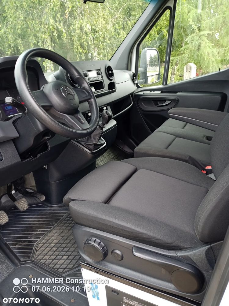 Mercedes-Benz Sprinter - 17