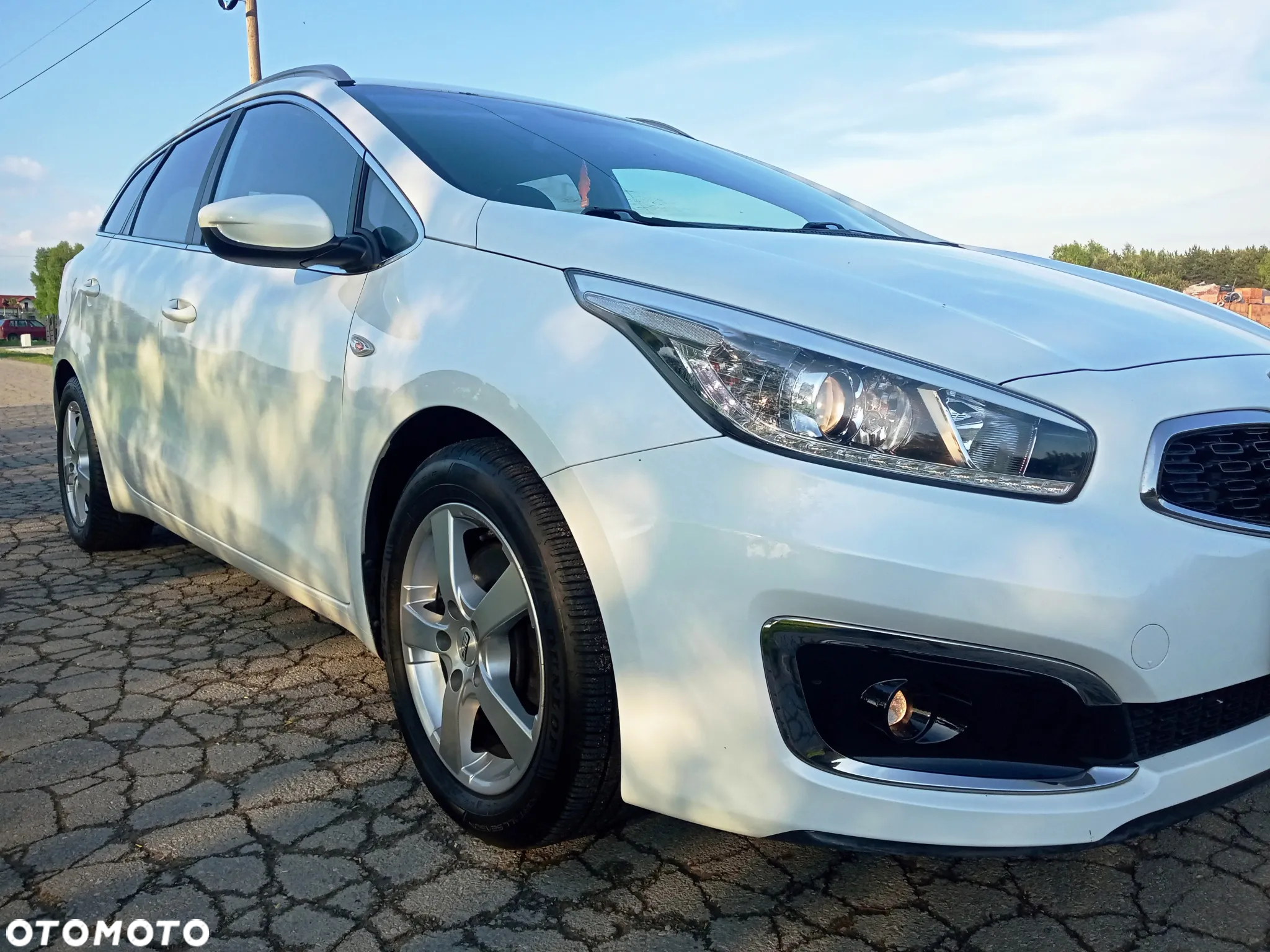 Kia Ceed - 12