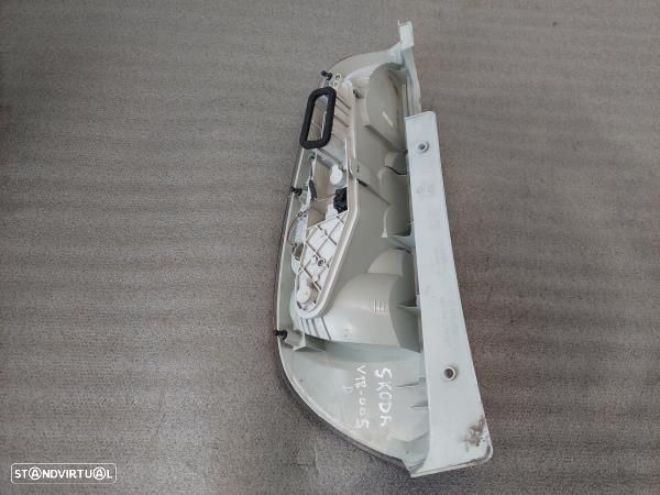 Farolim Dto Skoda Roomster (5J) - 4