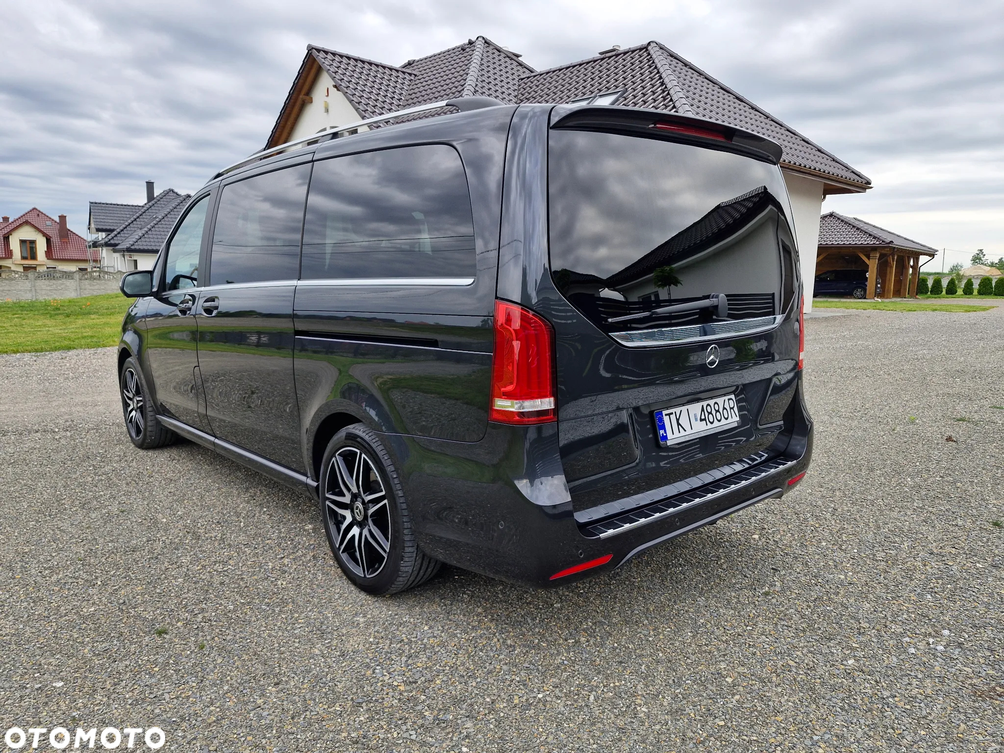 Mercedes-Benz Klasa V 300 d lang 4Matic 9G-TRONIC Avantgarde Edition - 4