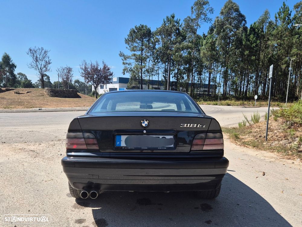 BMW 318 iS Coupé - 3