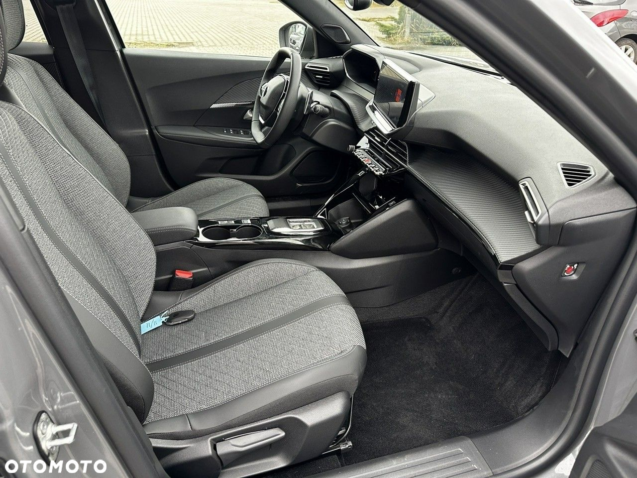 Peugeot 2008 - 13